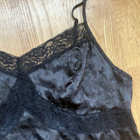 Vintage black floral satin slip with lace xl/1x - Picture 2 of 4